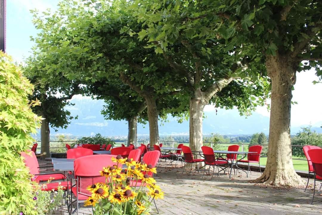 Hotel Restaurant Schloessli Sax Exterior photo